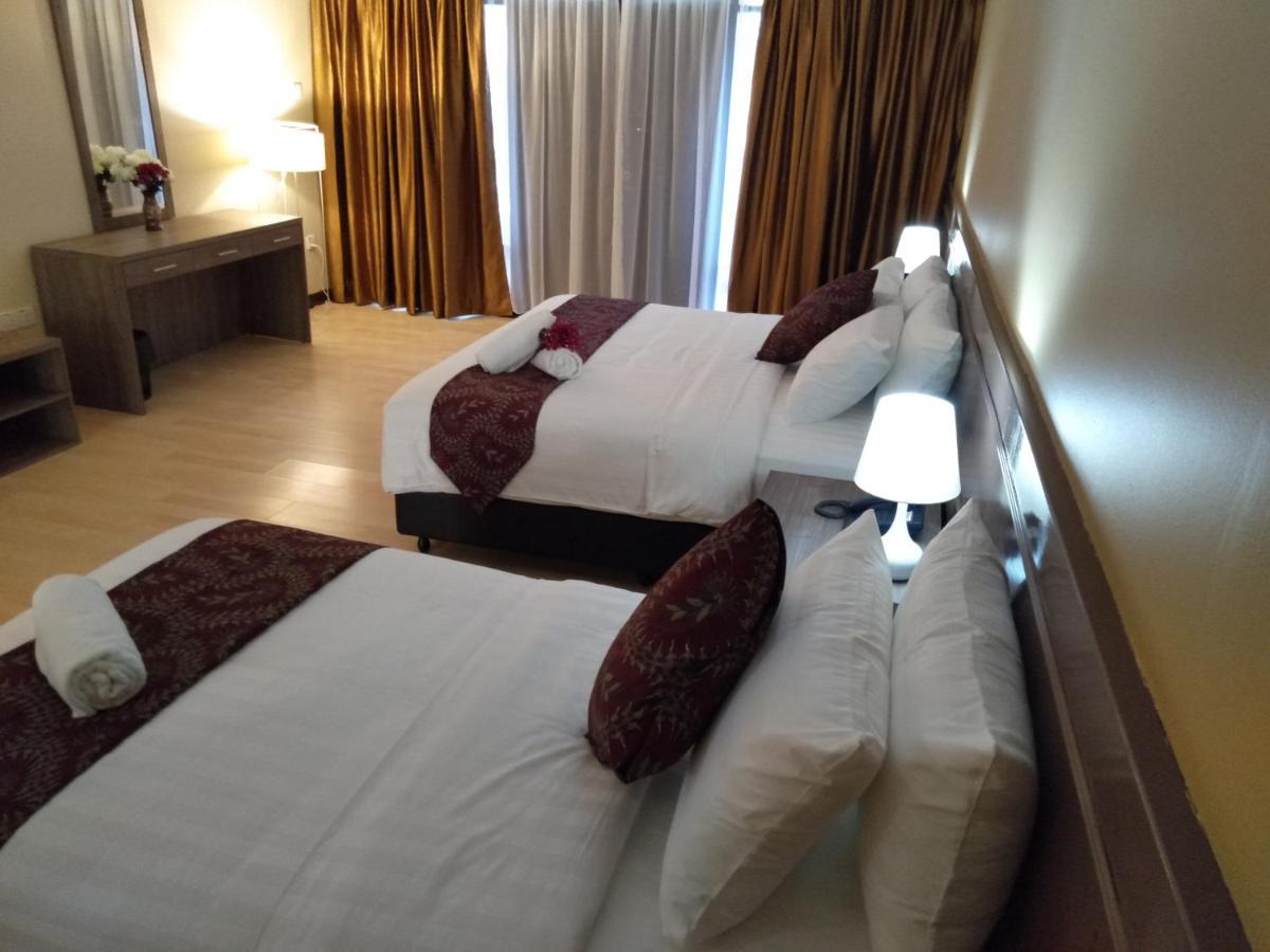 Temu Primula Hotel Kampong Seberang Timor Exterior foto